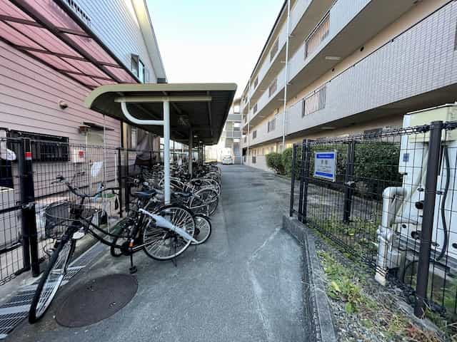 シャン・ド・フルール竹村の共用部写真6番目