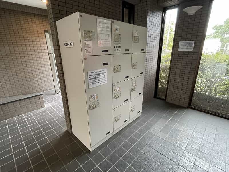 グリーンロード山手の共用部写真5番目