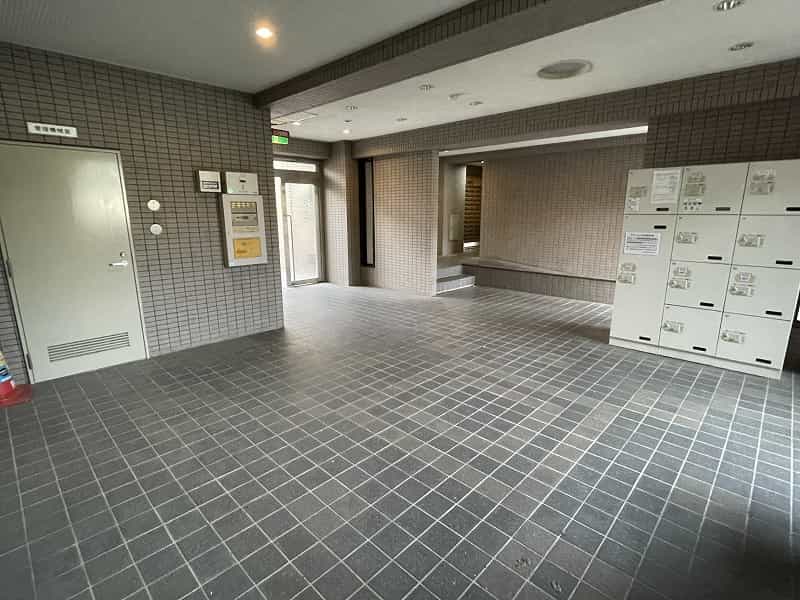 グリーンロード山手の共用部写真2番目