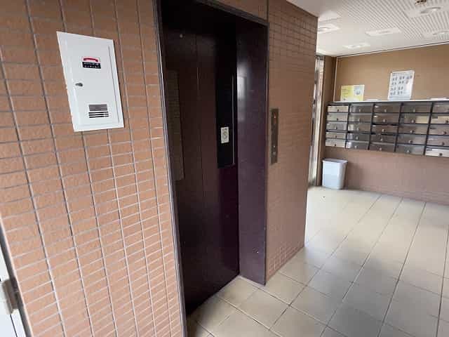 メゾンクレールの共用部写真5番目