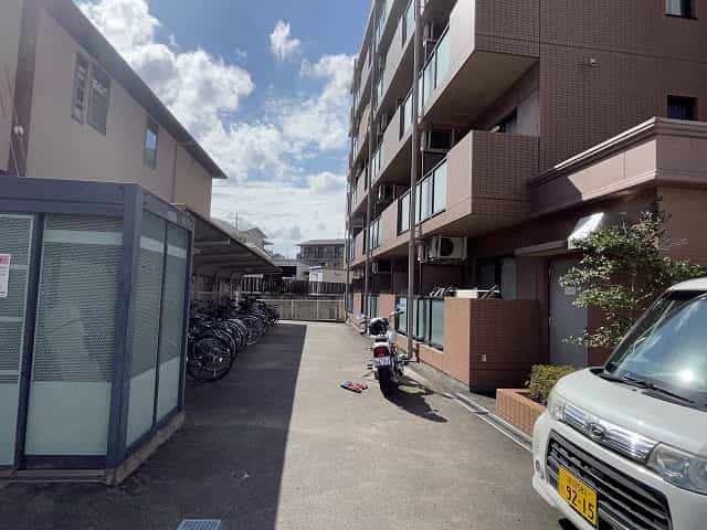 メゾンクレールの共用部写真2番目