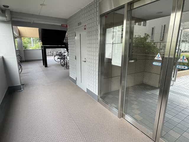 グランディール若草の共用部写真3番目