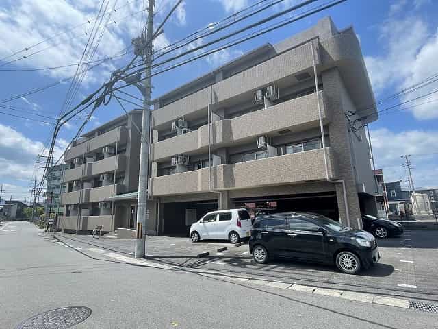 MF(エムエフ)の外観写真