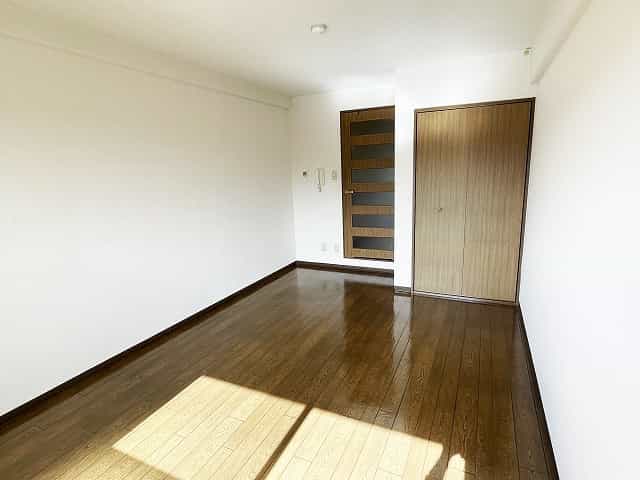 1K(8帖)の室内写真3枚目