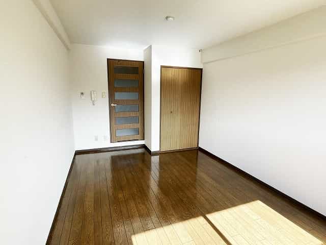 1K(8帖)の室内写真2枚目