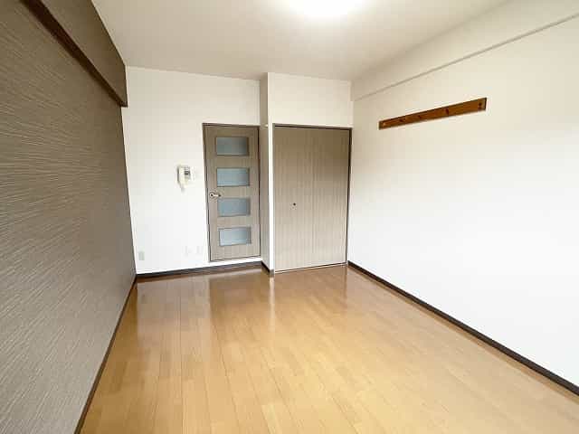 212号室の室内写真1枚目