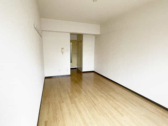 1K(中部屋)の室内写真2枚目