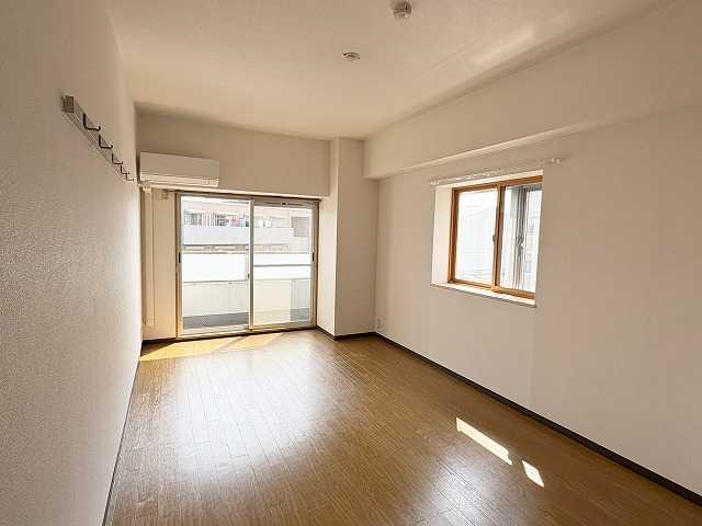 角部屋タイプの室内写真5枚目